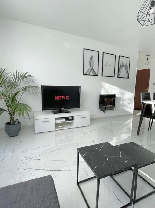 Appartement Grand F3 A 30Mn De Paris - Terrasse + Parking Prive à Saint-Ouen-l'Aumone Extérieur photo