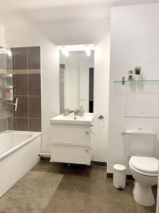Appartement Grand F3 A 30Mn De Paris - Terrasse + Parking Prive à Saint-Ouen-l'Aumone Extérieur photo